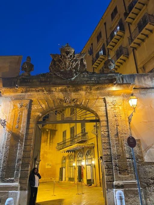 Ferienwohnung Casacece Kalsa Palermo Exterior foto